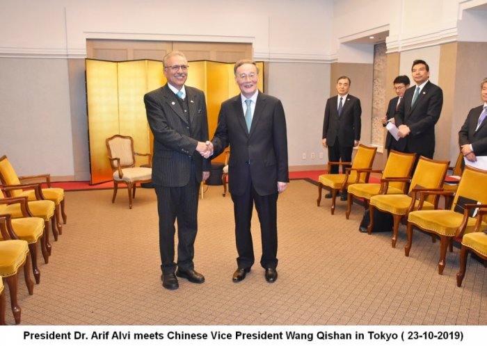 President Dr. Arif Alvi meets Chinese Vice President Wang Qishan in Tokyo (23.10.2019)