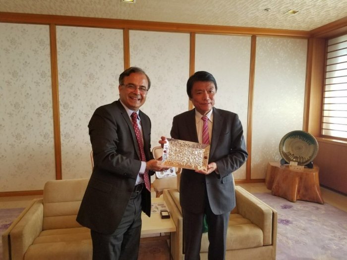Ambassador Asad M. Khan called on the Governor of Fukuoka Prefecture H.E. Mr. Hiroshi Ogawa at Fukuoka. 